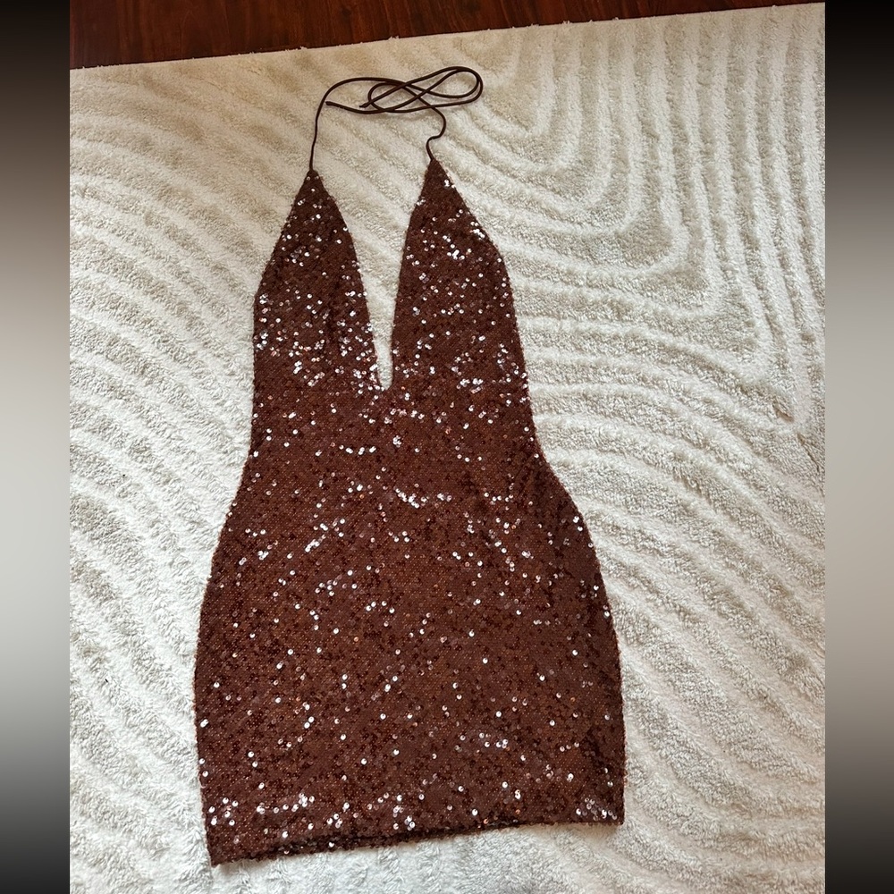 NWT MESHKI Cecilia Deep V Sequin Mini Dress Brown